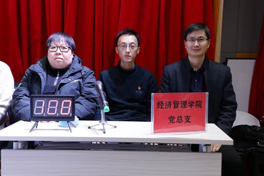 说明: 7C1A2705
