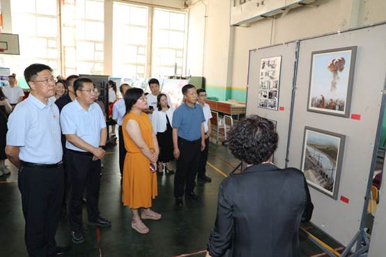 说明: E:\教务处\2023年春季学期\办学成果展\宣传报道\展台展板-学生\7C1A0847.JPG
